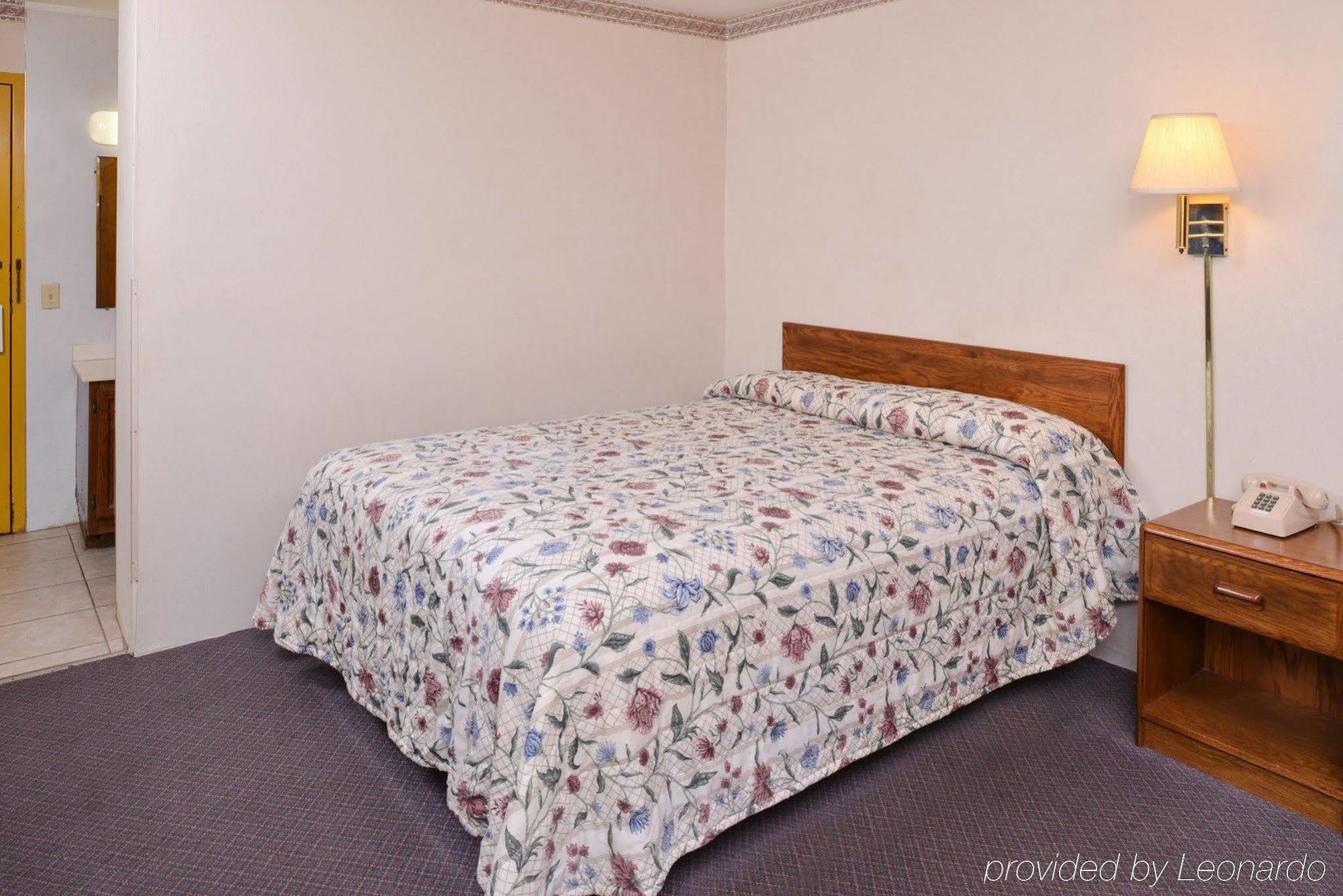 Red Carpet Inn North East Dış mekan fotoğraf