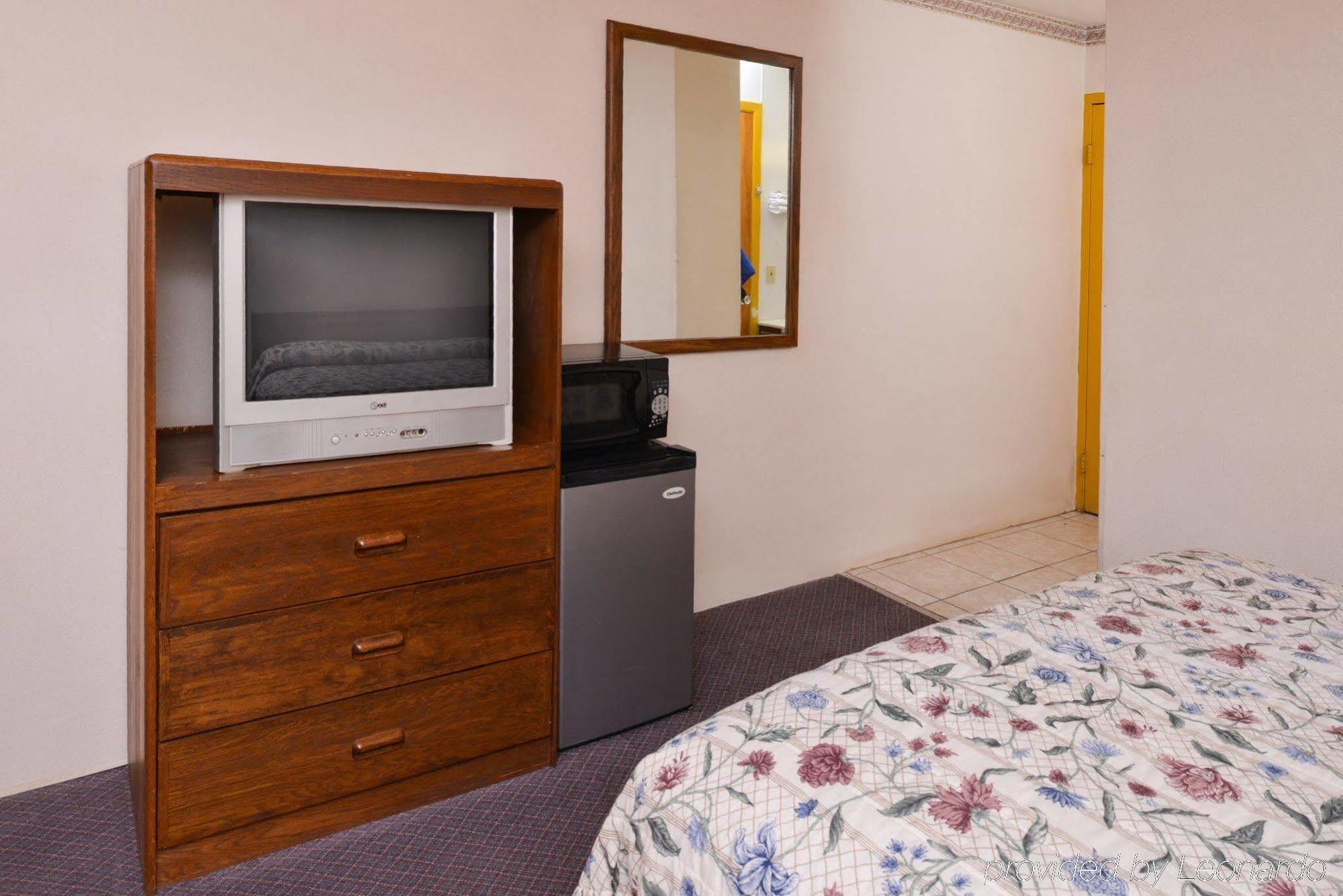 Red Carpet Inn North East Dış mekan fotoğraf