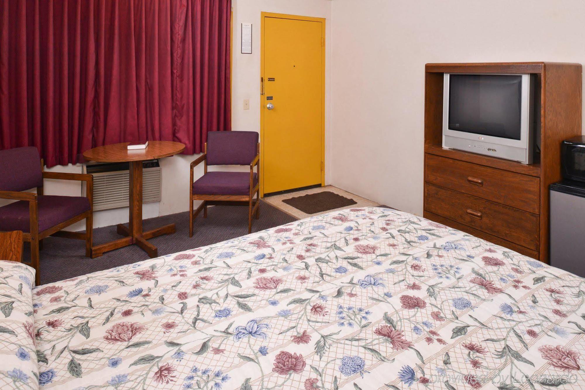 Red Carpet Inn North East Dış mekan fotoğraf