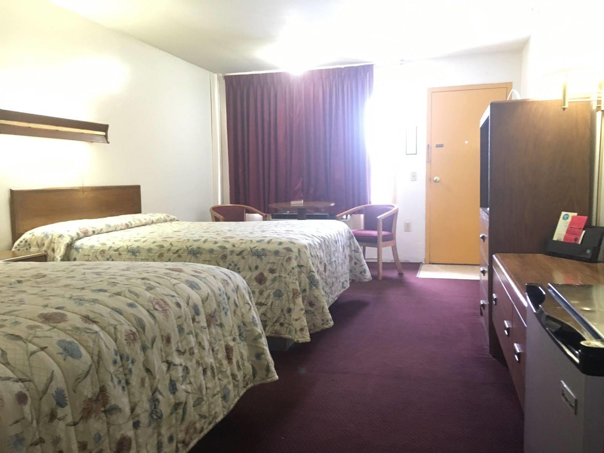 Red Carpet Inn North East Dış mekan fotoğraf